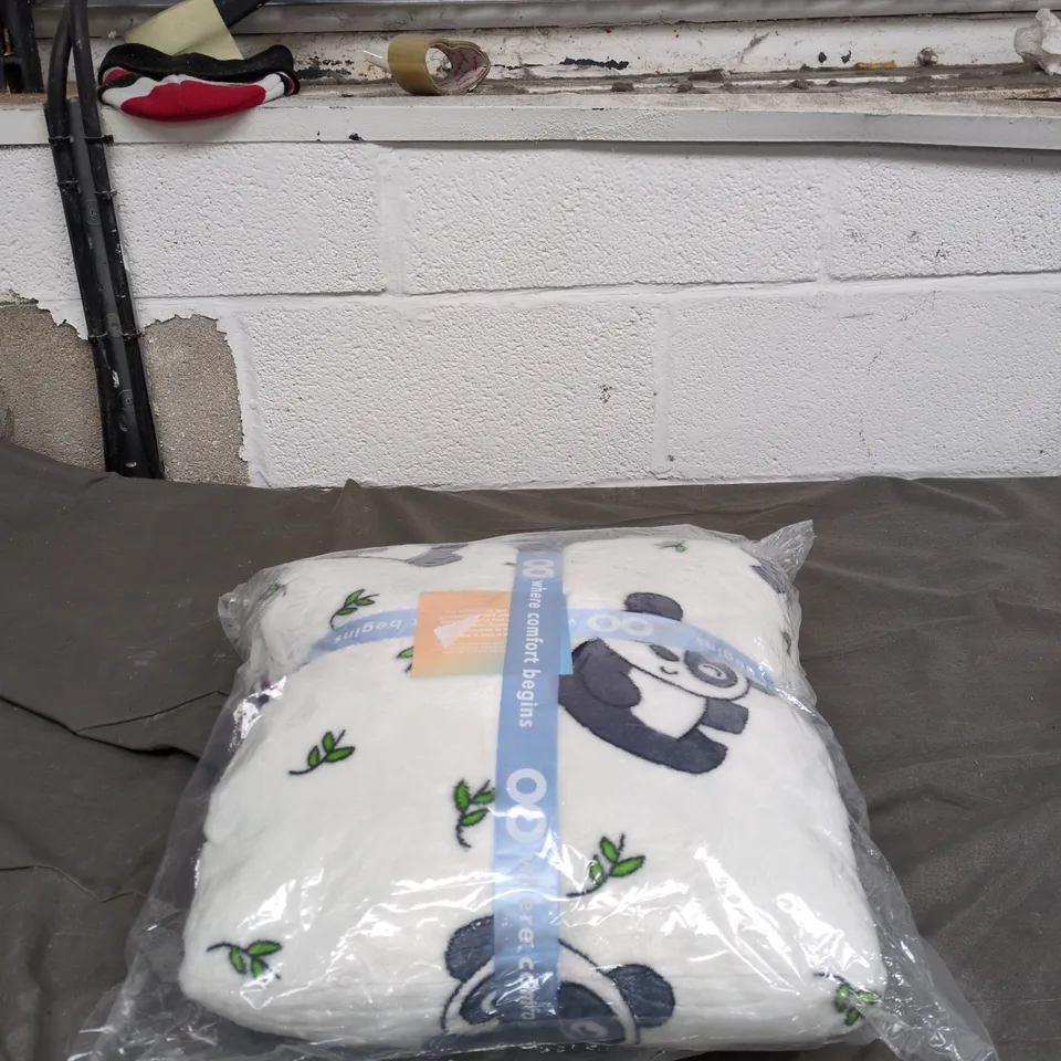 THE OODIE PANDA BEAR DESIGN WEARABLE BLANKET