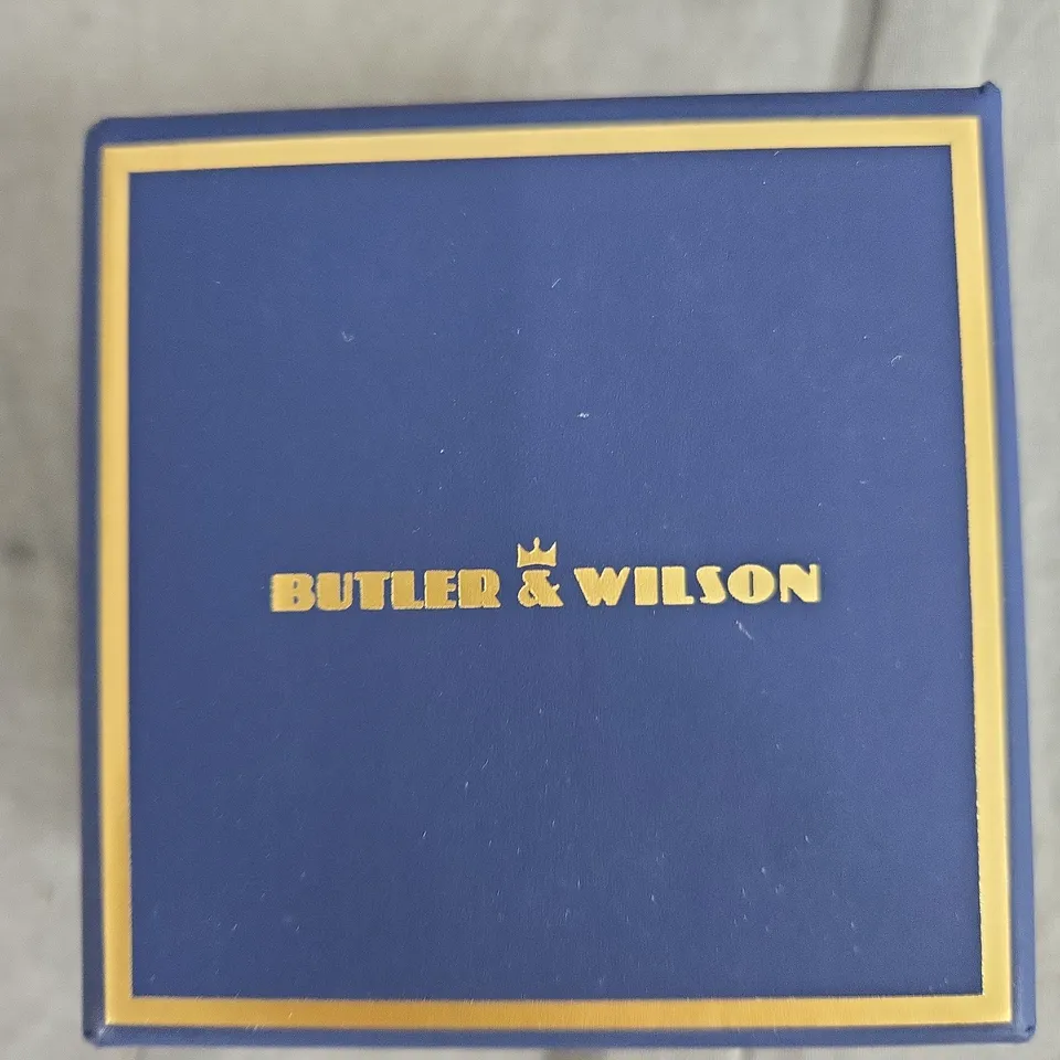 BUTLER & WILSON FLOWER CRYSTAL EARRINGS – SILVER-TONE, IN BLUE GIFT BOX