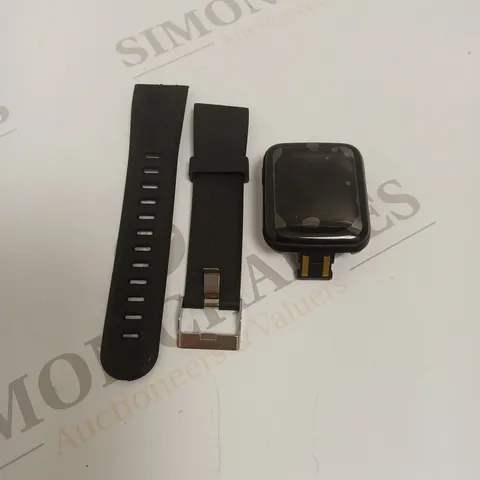 DESIGNER FITNESS TRACKER SMARTWATCH IN BLACK