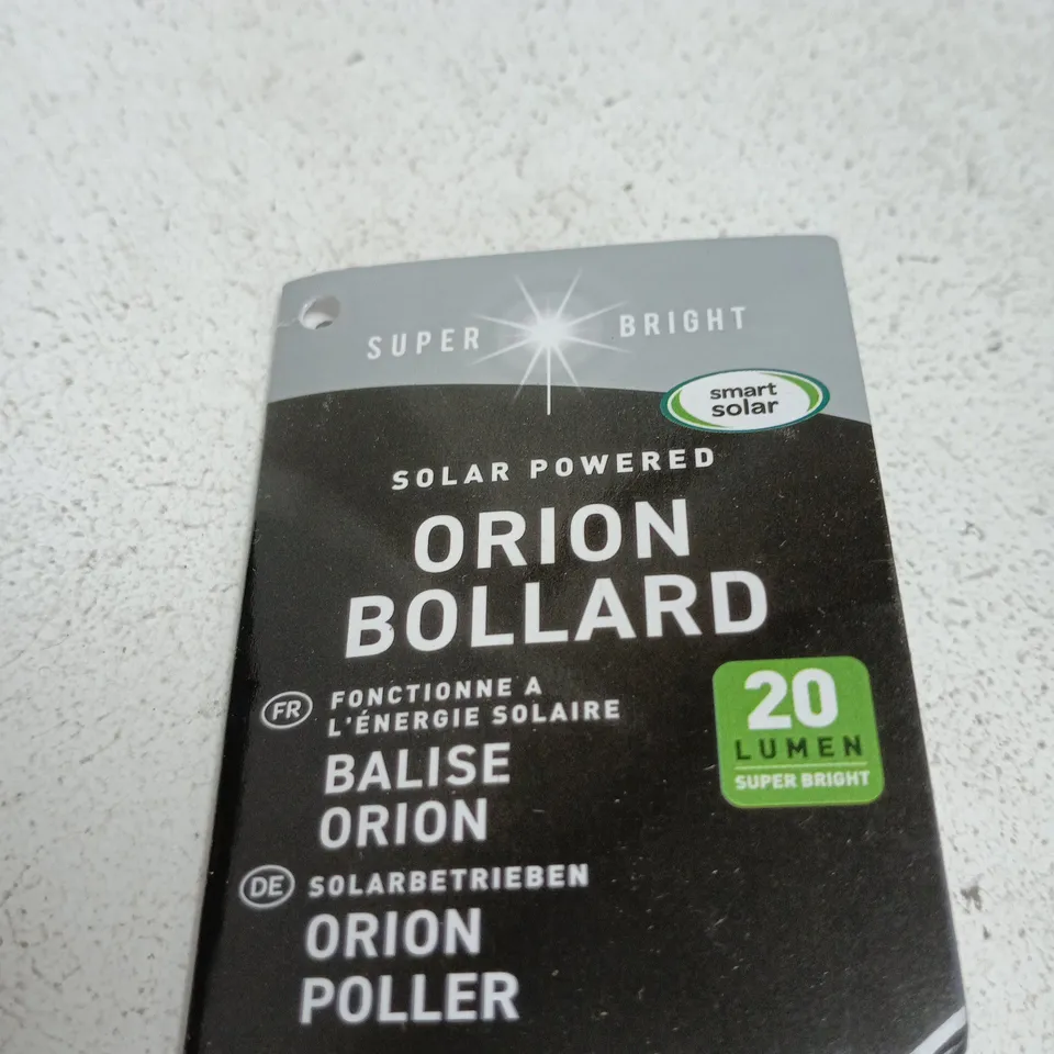ORION BOLLARD SOLAR-POWERED OUTDOOR LIGHT – STAINLESS STEEL
