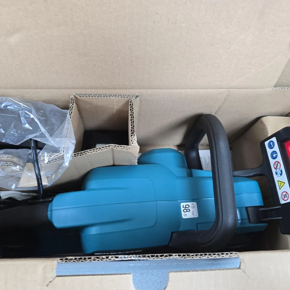BOXED MAKITA 18V LXT 350MM BRUSHLESS CHAINSAW