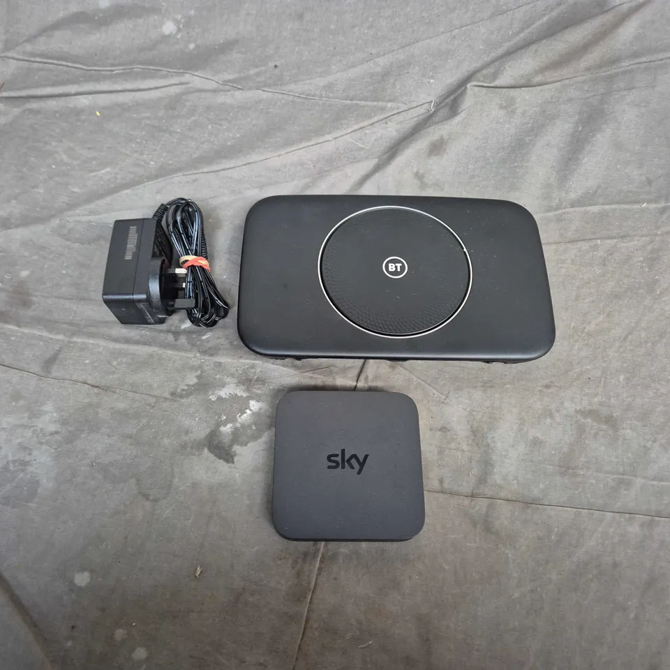 APPROXIMATELY 15 ASSORTED HOUSEHOLD PRODUCTS TO INCLUDE WIFI ROUTER, WIFI BOOSTER, POWER CABLES