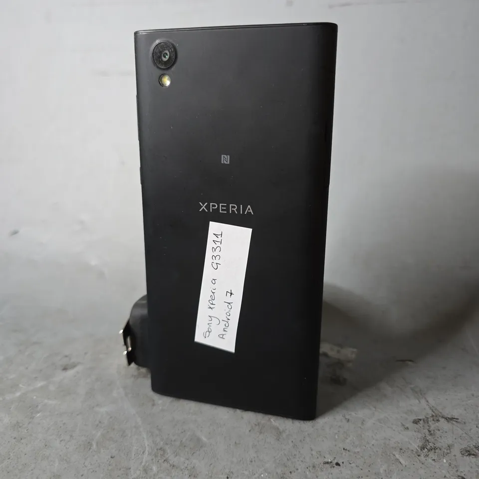 SONY XPERIA G3311