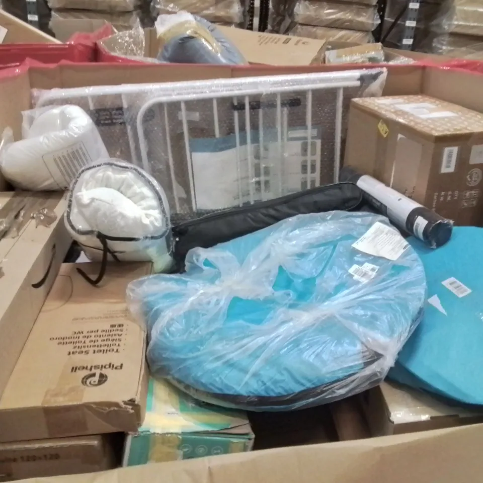 PALLET OF ASSORTED ITEMS INCLUDING: AUTO SWING BABY CHAIR, CAMPING CHAIR, KIDS TRICYCLE, BABY PILLOWS, PLAYPEN, BABY SEAT ECT