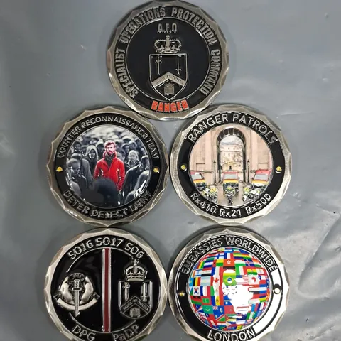 SMALL ASSORTMENT OF COLLECTIBLE COINS