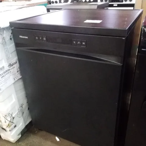 HISENSE HS622E90WUK FREESTANDING STANDARD DISHWASHER 85CM HIGH - E RATED , 24 X 23 X 33 INCHES (L X W X H) [ENERGY CLASS E] [ENERGY CLASS E] 