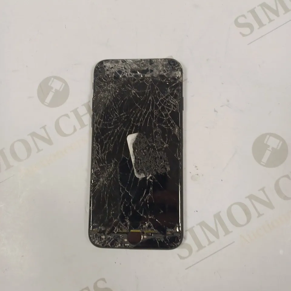 APPLE IPHONE 7 (A1778) SMARTPHONE