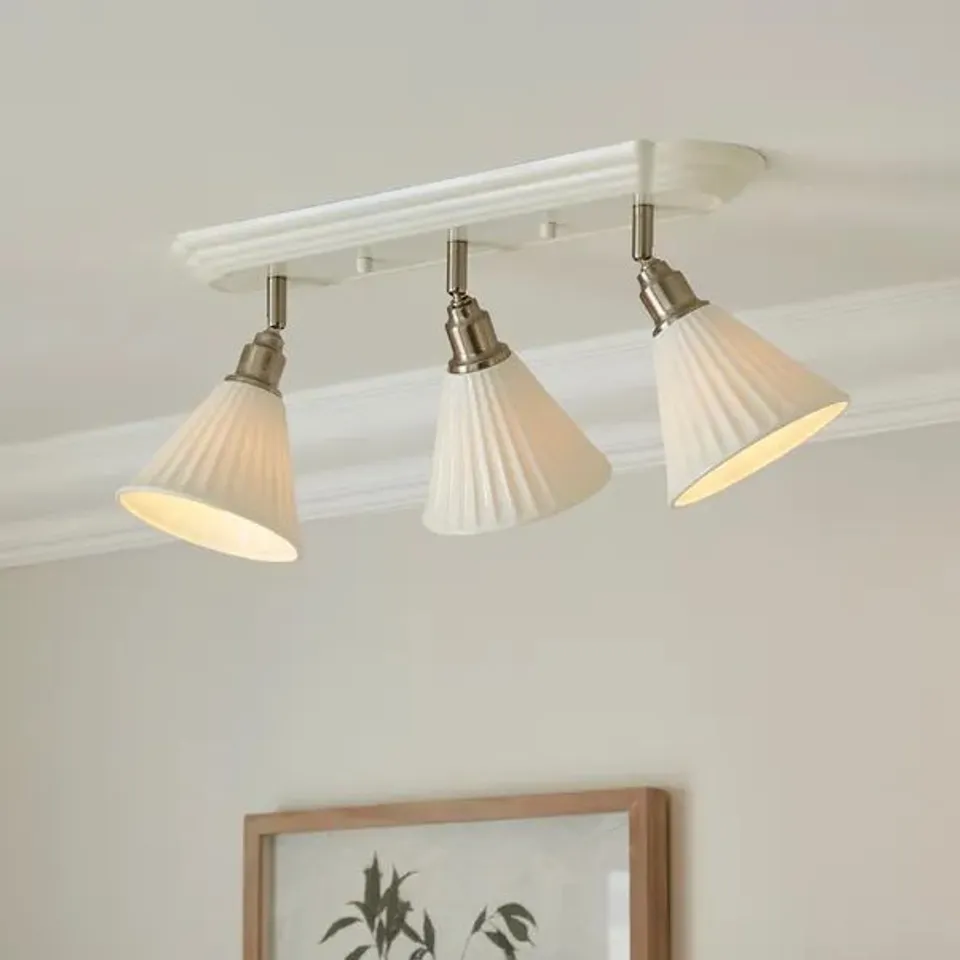 BOXED LILBOURNE RIBBED CERAMIC 3 LIGHT ADJUSTABLE FLUSH SPOTLIGHT