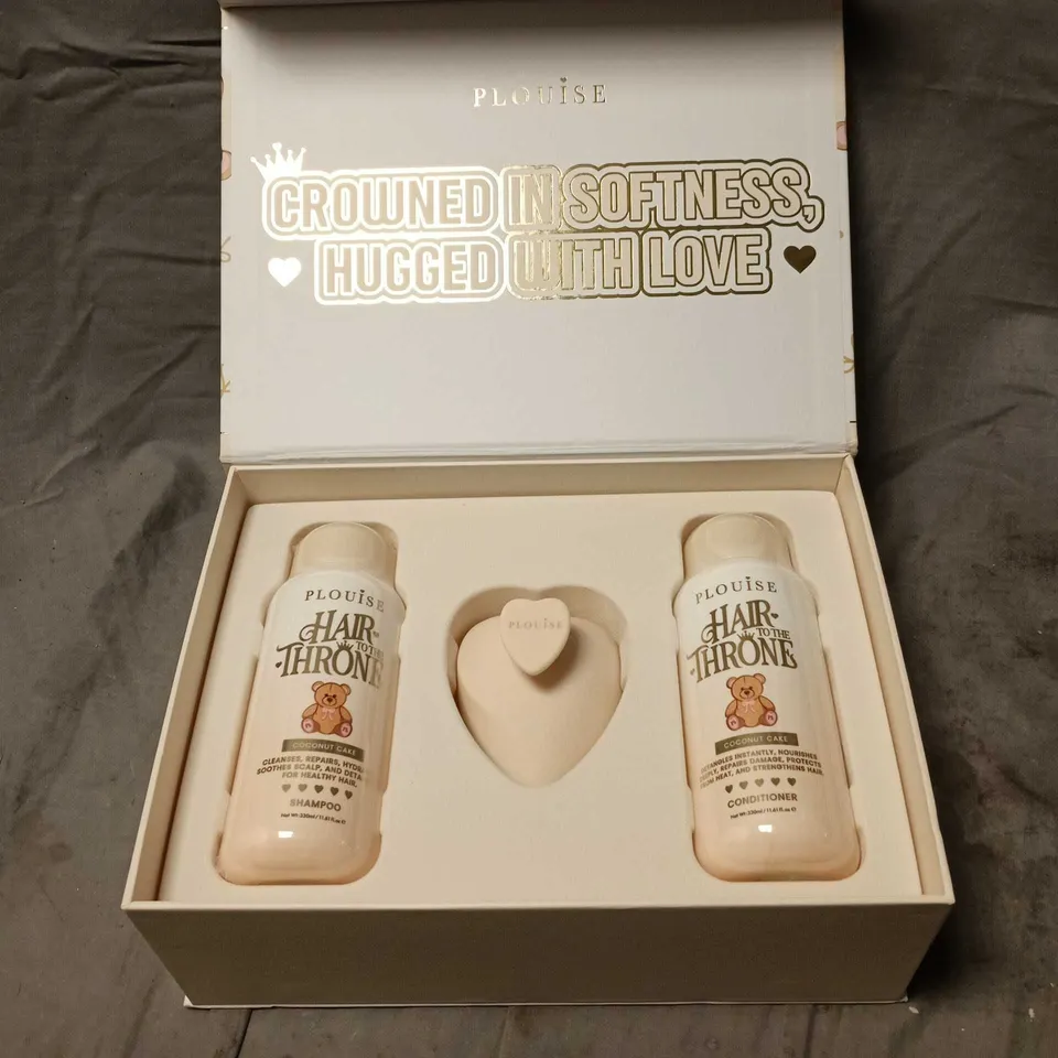 PLOUISE HAIR TO THE THRONE COCONUT CAKE GIFT SET. BOXED