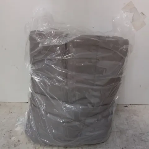 AS NEW BOXED AMAZON BASICS ALL-SEASON COTTON WEIGHTED BLANKET (TWIN) DARK GREY // SIZE: 122CM X 183CM