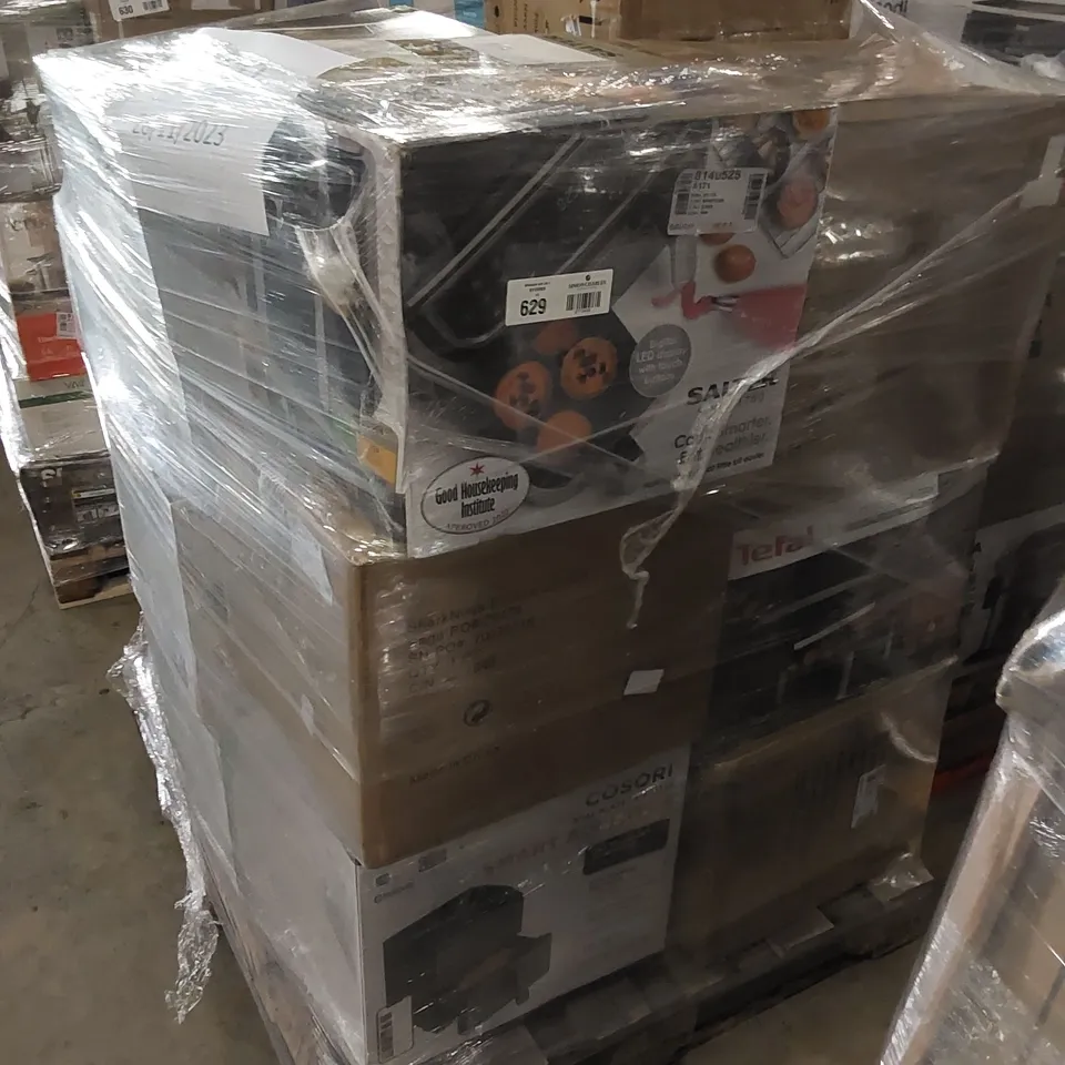 PALLET OF APPROXIMATELY 25 ELECTRONIC AND HOUSEHOLD ITEMS TO INCLUDE 