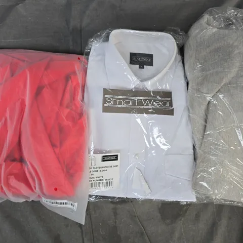 APPROXIMATELY 20 ASSORTED CLOTHING AND FASHION PRODUCTS IN VARIOUS STYLES AND SIZES - COLLECTION ONLY