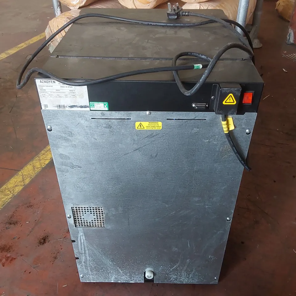 AZKOYEN VITRO S5 COMMERCIAL COFFEE MACHINE 