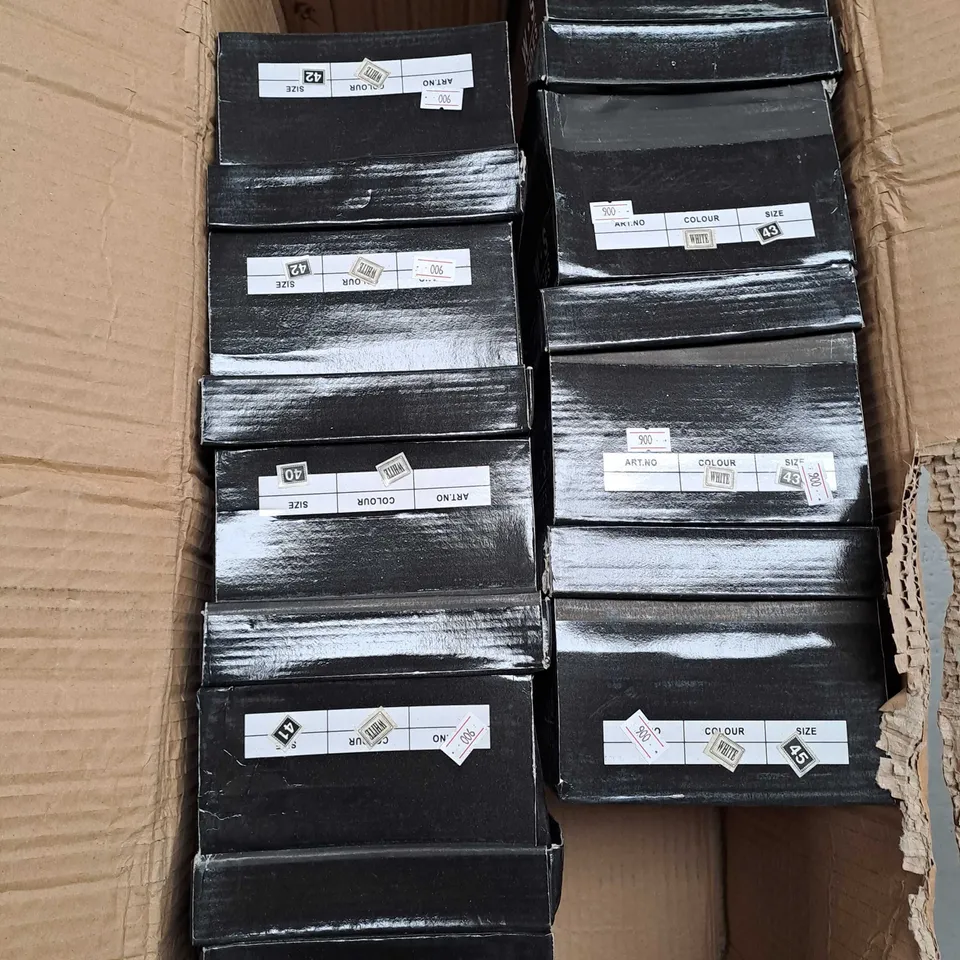 BOX OF APPROXIMATELY 10 PAIRS OF MENS SHOES IN WHITE - VARIOUS SIZES