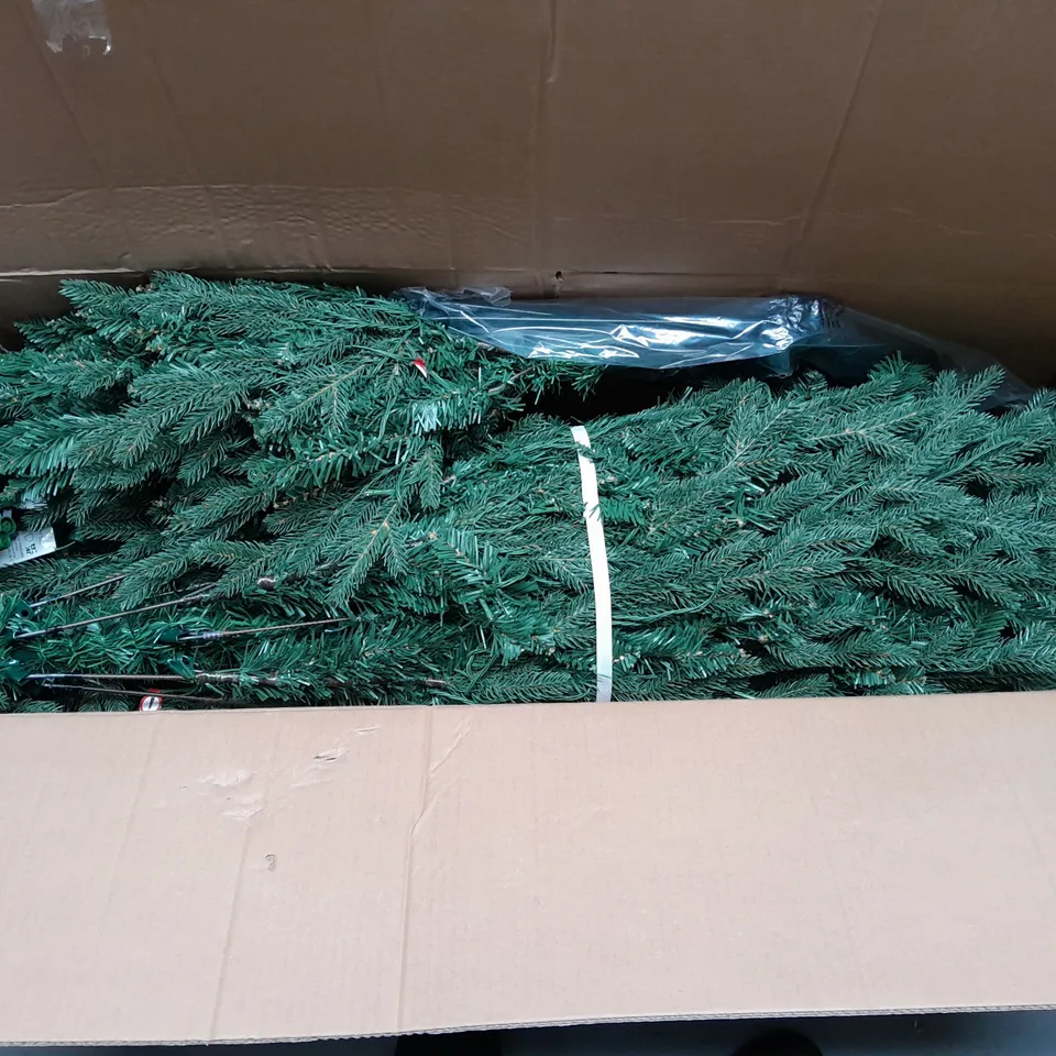 SANTA'S BEST AUBURN CHRISTMAS TREE NATURAL 5FT - COLLECTION ONLY