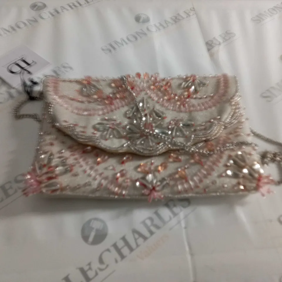TRUE DECADENCE EMBELLISHED BEAD ENVELOPE CLUTCH BAG IN METALLIC AND PINK