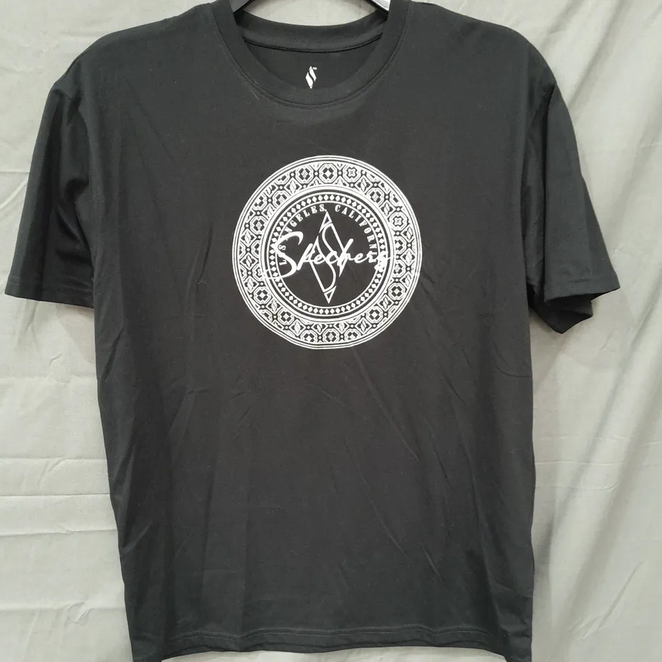 SKECHERS BLACK T-SHIRT SIZE M