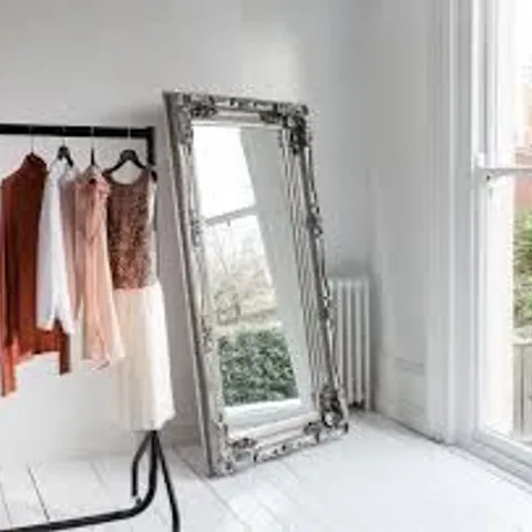 BOXED LAPEER WOOD FLAT MIRROR