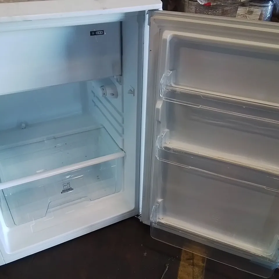 ESSENTIALS CUR55W20 UNDERCOUNTER FRIDGE - WHITE
