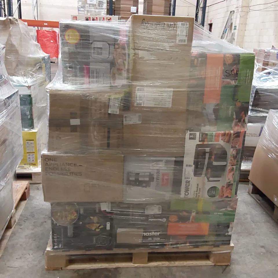 PALLET OF APPROXIMATELY 34 UNPROCESSED RAW RETURN HOUSEHOLD AND ELECTRICAL GOODS TO INCLUDE;