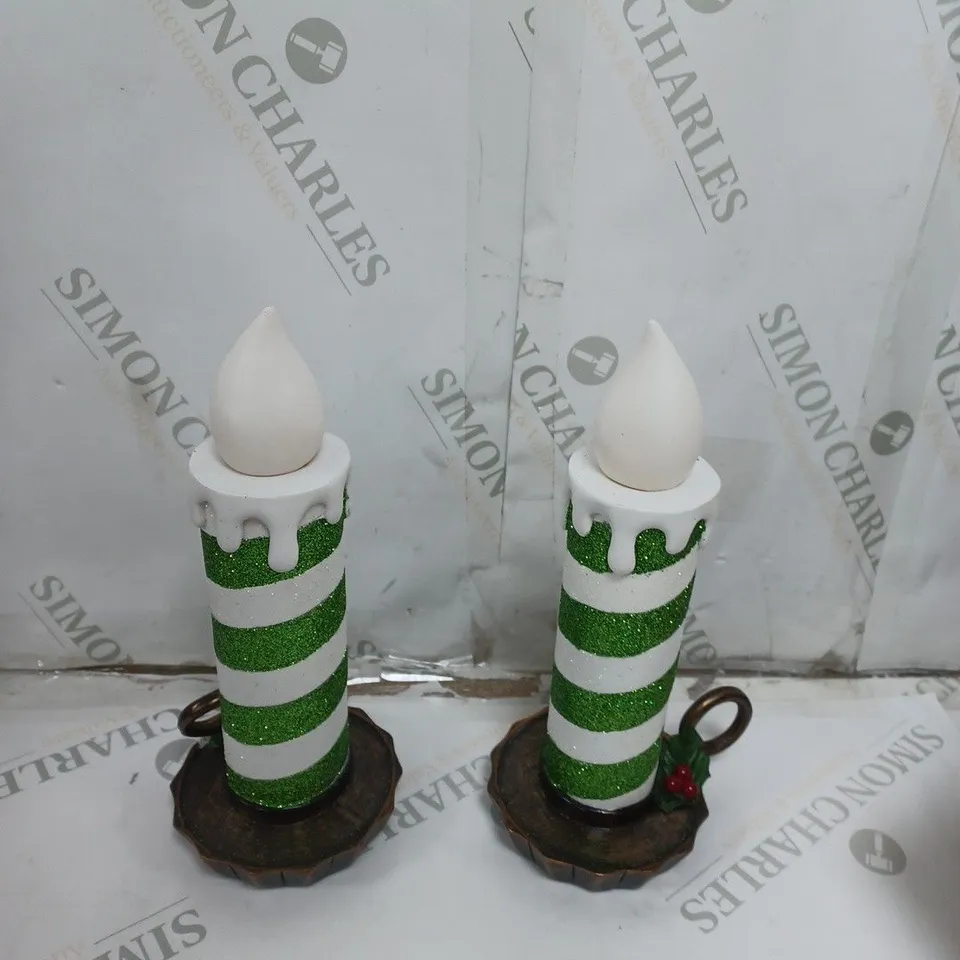 BOXED MR CHRISTMAS SET OF 2 RESIN CHAMBER CANDLE STICKS IN GREEN & WHITE