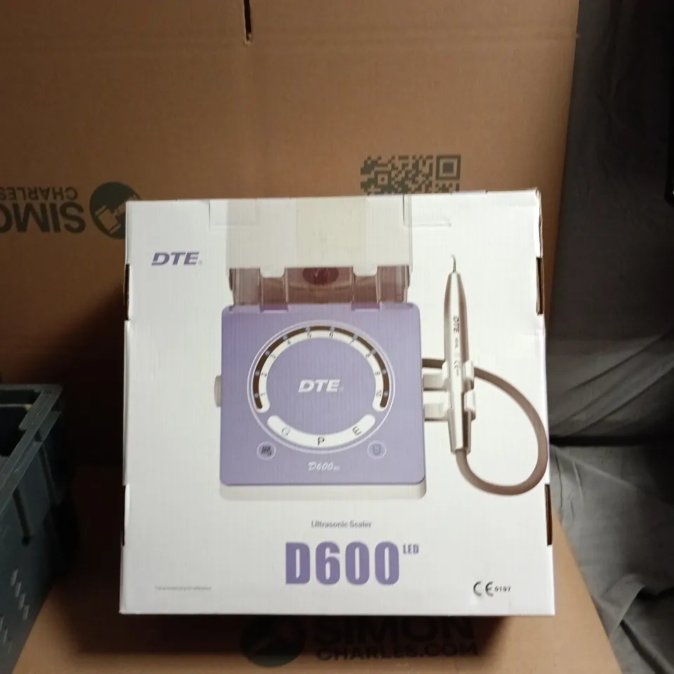 DTE D600 LED ULTRASONIC SCALER – BOXED
