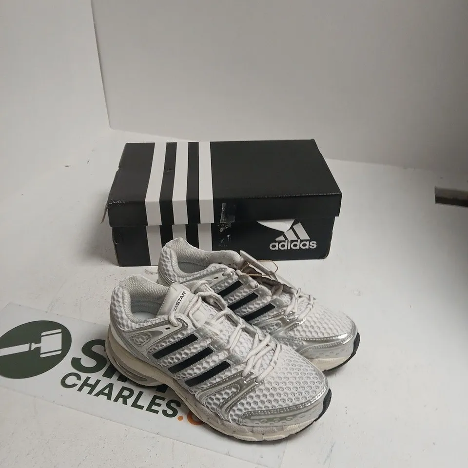 ADIDAS ADISTAR CONTROL 5J RUNNING SHOES – WHITE/GREY, UK 5