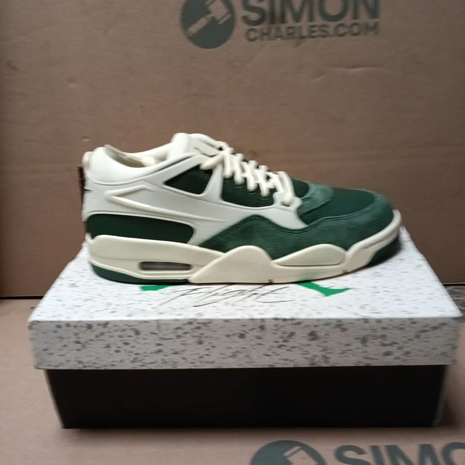 NIKE WMNS AIR JORDAN 4 RM GREEN/WHITE – UK 7.5 (US 10)