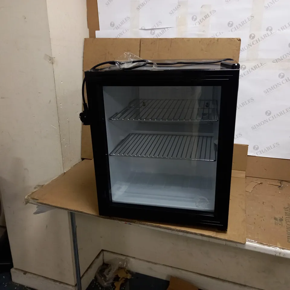 DRINKSTUFF FROSTBITE MINI FRIDGE - BLACK