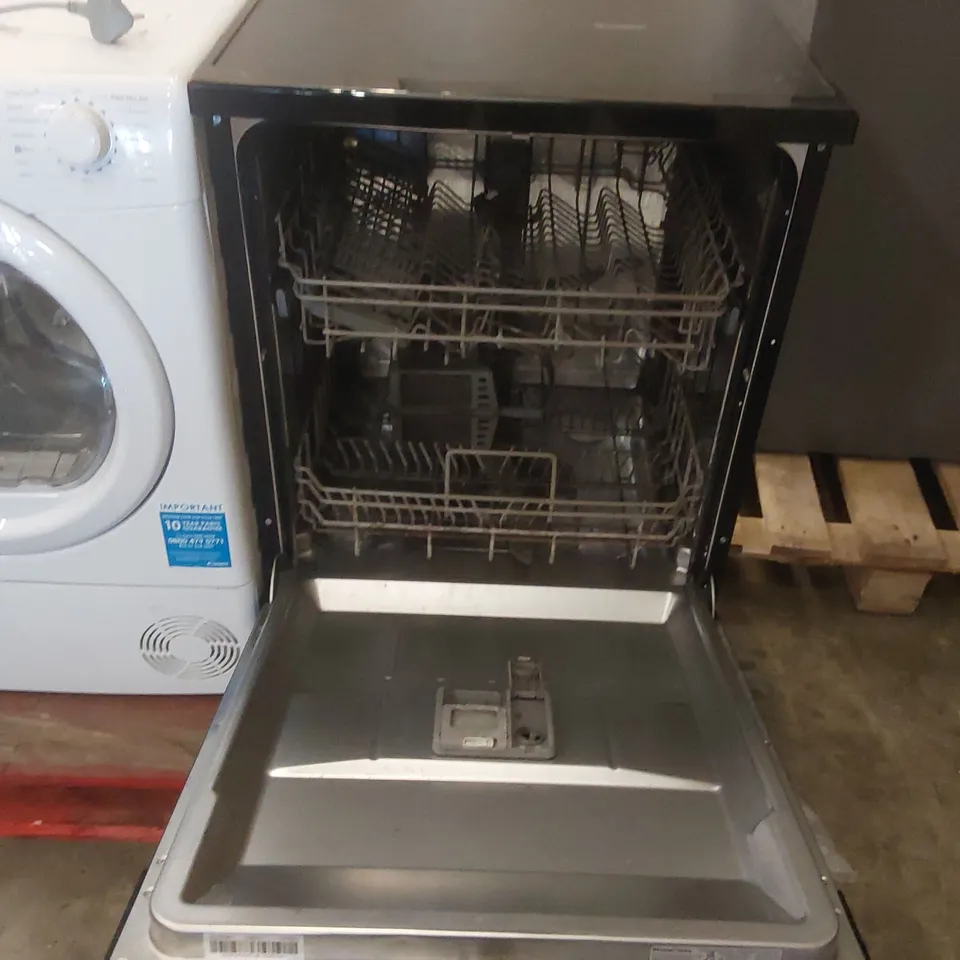 RUSSELL HOBBS RHDW3B-M/01 FREESTANDING DISHWASHER