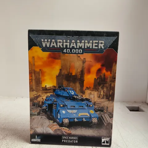WARHAMMER 40,000 SPACE MARINES PREDATOR MINIATURE KIT 