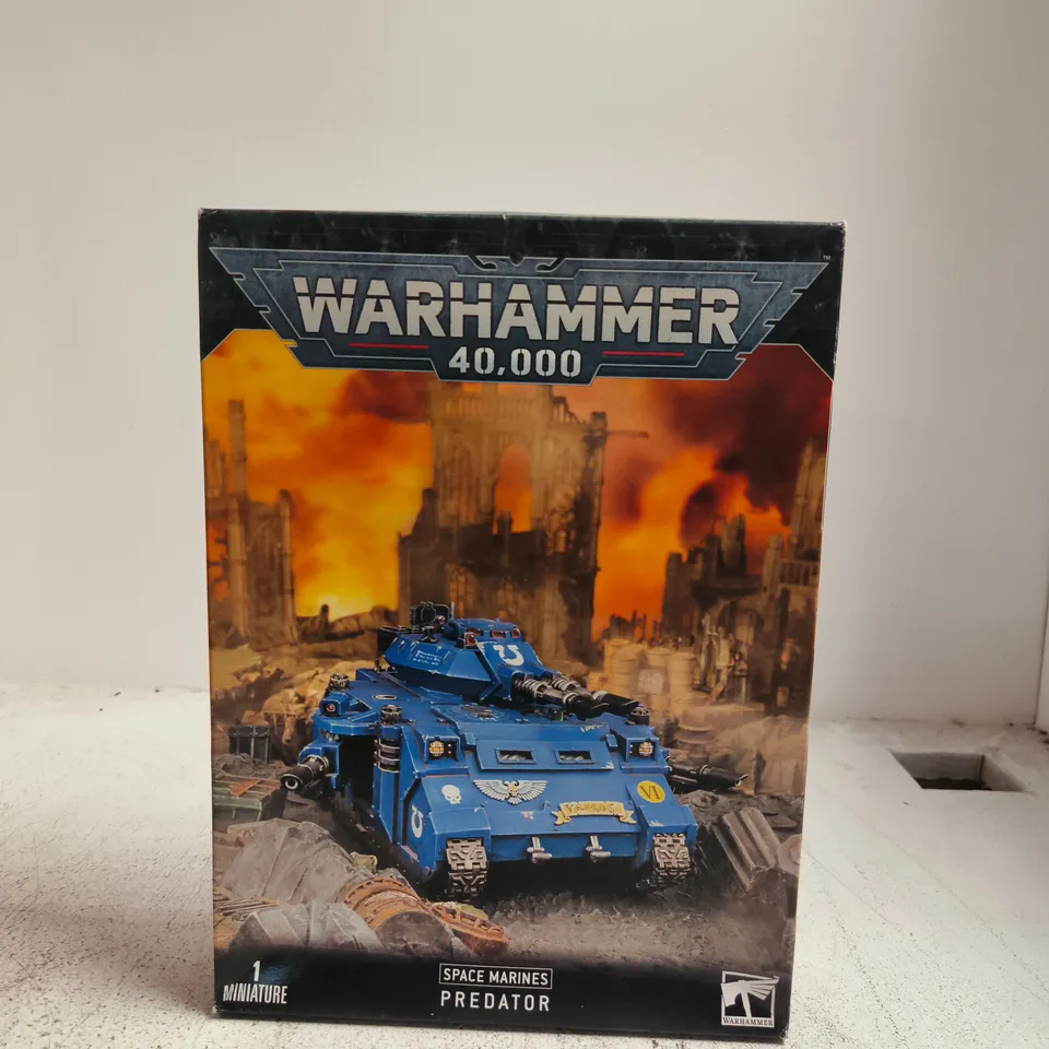 WARHAMMER 40,000 SPACE MARINES PREDATOR MINIATURE KIT 