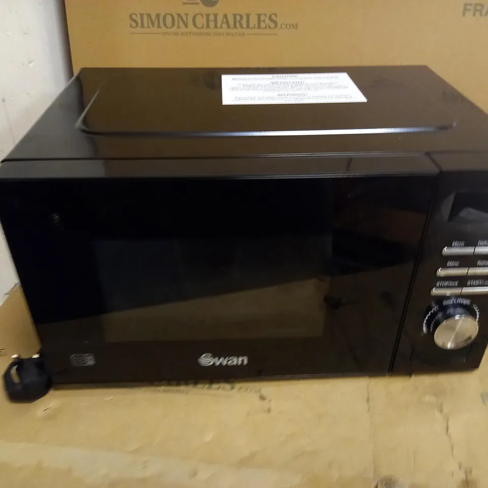 SWAN 700W MANUAL MICROWAVE - BLACK RRP £64