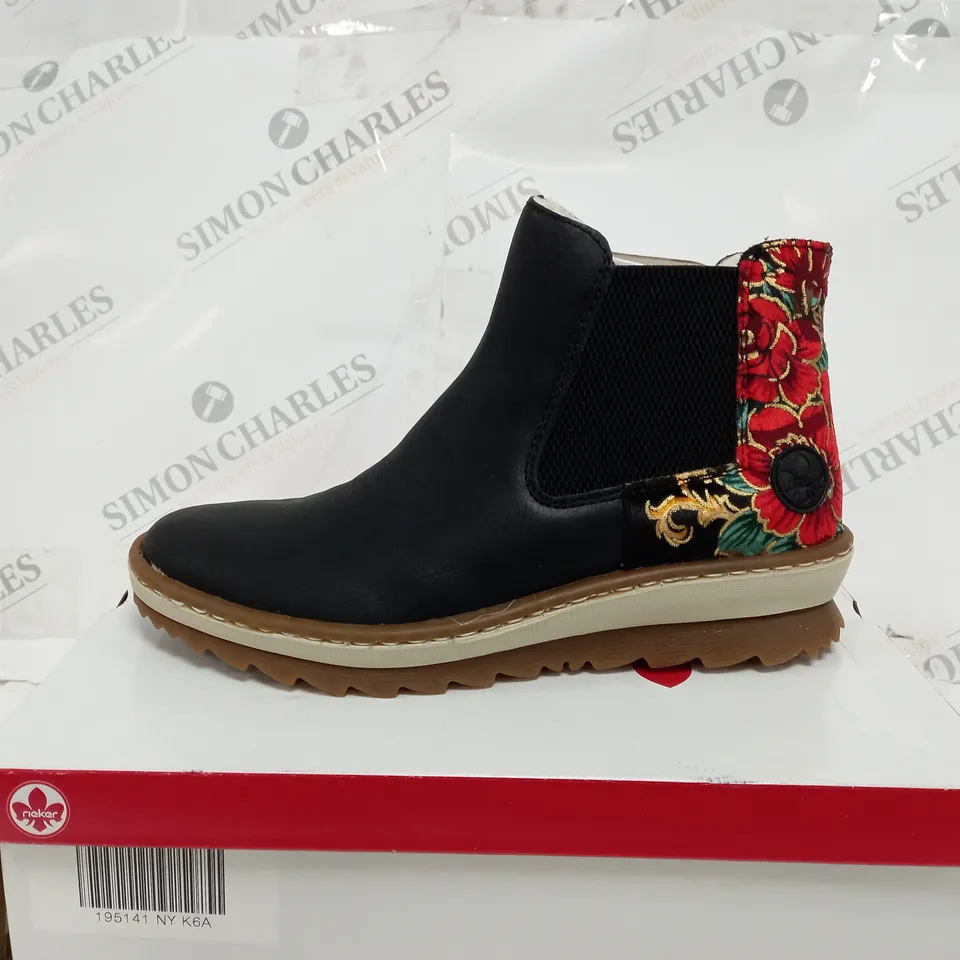 BOXED RIEKER CHELSEA BOOTS, NAVY - SIZE 6.5