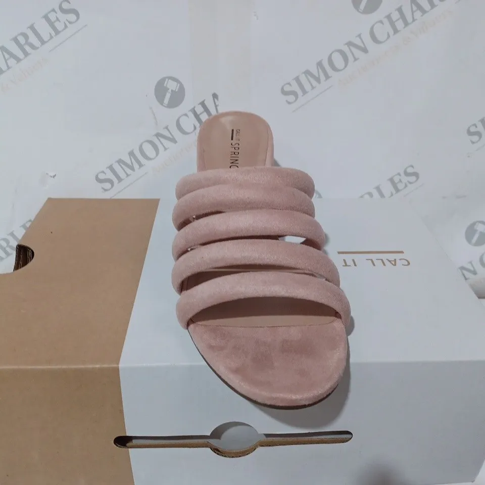 BOXED ALDO ETOCLYA SANDAL - SIZE 4