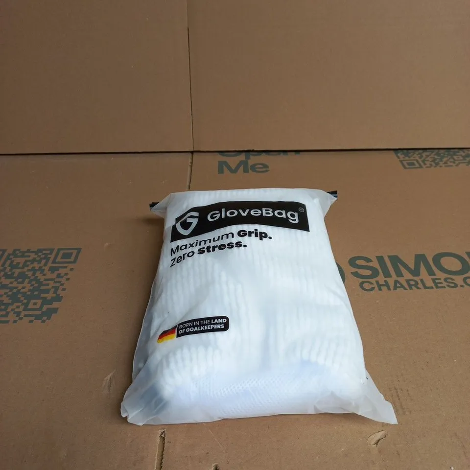FOOTBALL GOALKEEPER GLOVE BAG FOR WASHING WITH INSTRUCTIONS