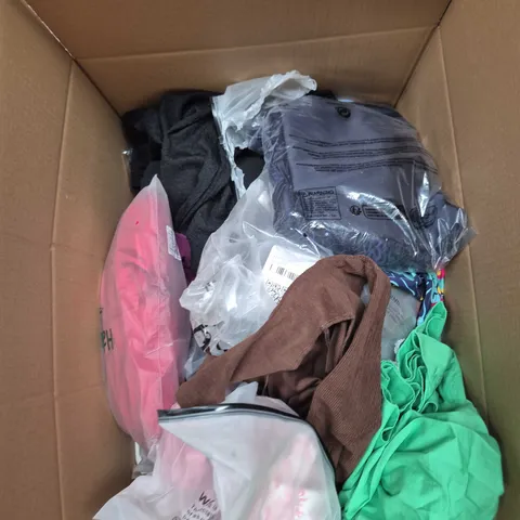 BOX OF APPROXIMATELY 25 ASSORTED CLOTHING ITEMA TO INCLUDE: NEXT SHORTS
