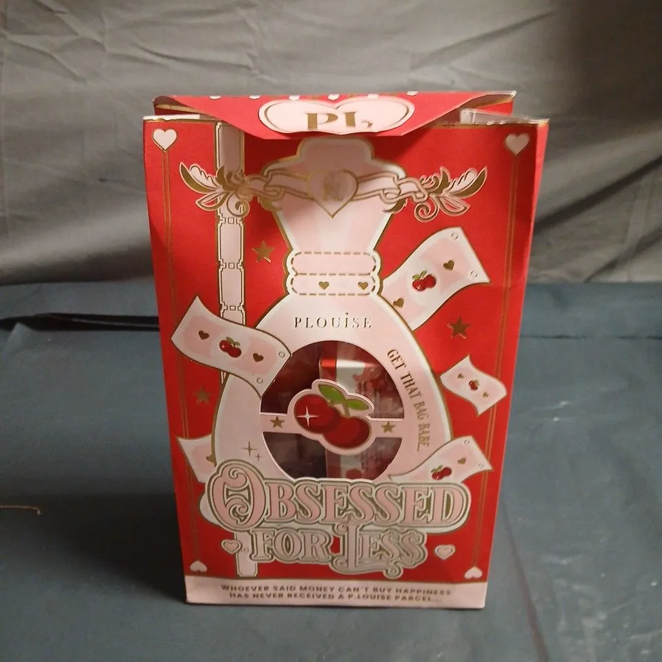 P LOUISE OBSESSED FOR LESS BEAUTY GIFT BAG