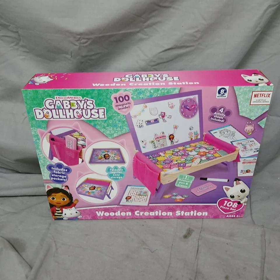 GABBY'S DOLLHOUSE 2-IN-1 CREATION STATION LAP DESK
