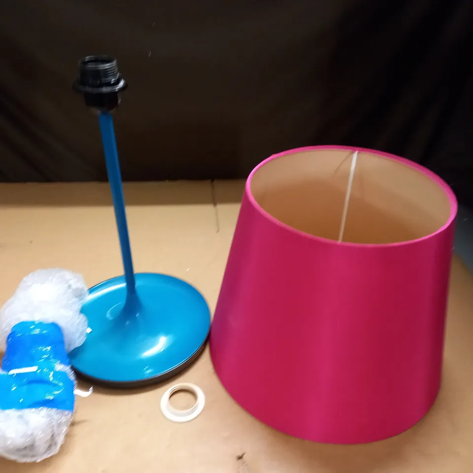 TEAL TABLE LAMP WITH PINK SHADE