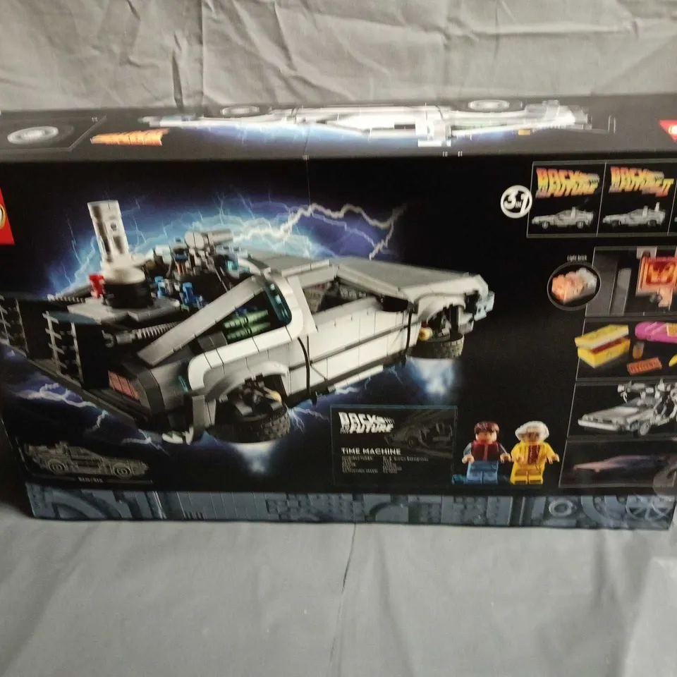 LEGO BACK TO THE FUTURE TIME MACHINE - 10300