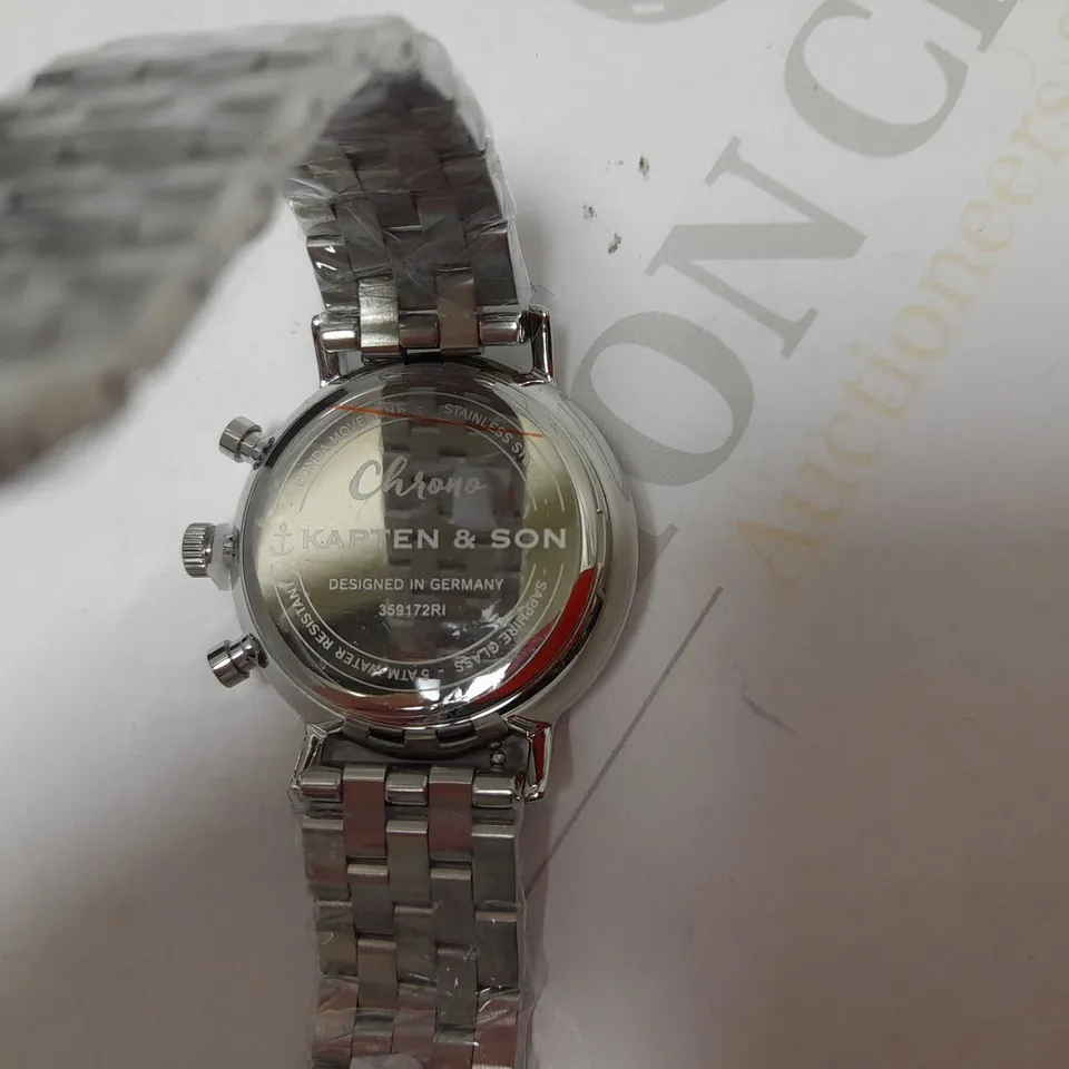 KAPTEN & SON CHRONO WATCH AND TWO WATCH STRAPS FOR ASSORTED WATCHES