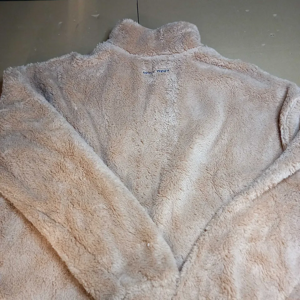 ANOTHER VERSION FLUFFY BROWN QUATER ZIP - SIZE UNSPECIFIED