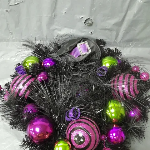 BOXED HALLOWEEN WITCH WREATH