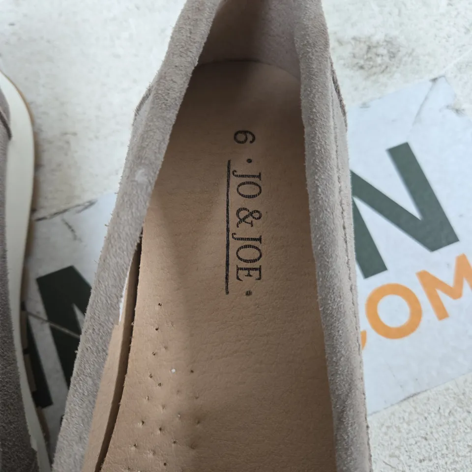 JO & JOE GREY SUEDE MOCCASIN LOAFERS – UK SIZE 6 (MEN)