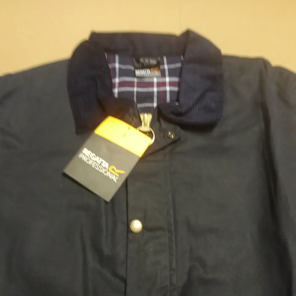 REGATTA BANBURY WAX BODY WARMER IN NAVY - UK 3XL