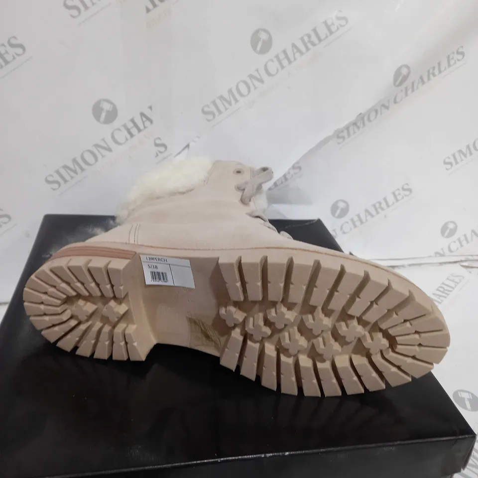 BOXED PAIR OF DUNE LONDON NATURAL-SUEDE SIZE 5 LACEUP BOOT 