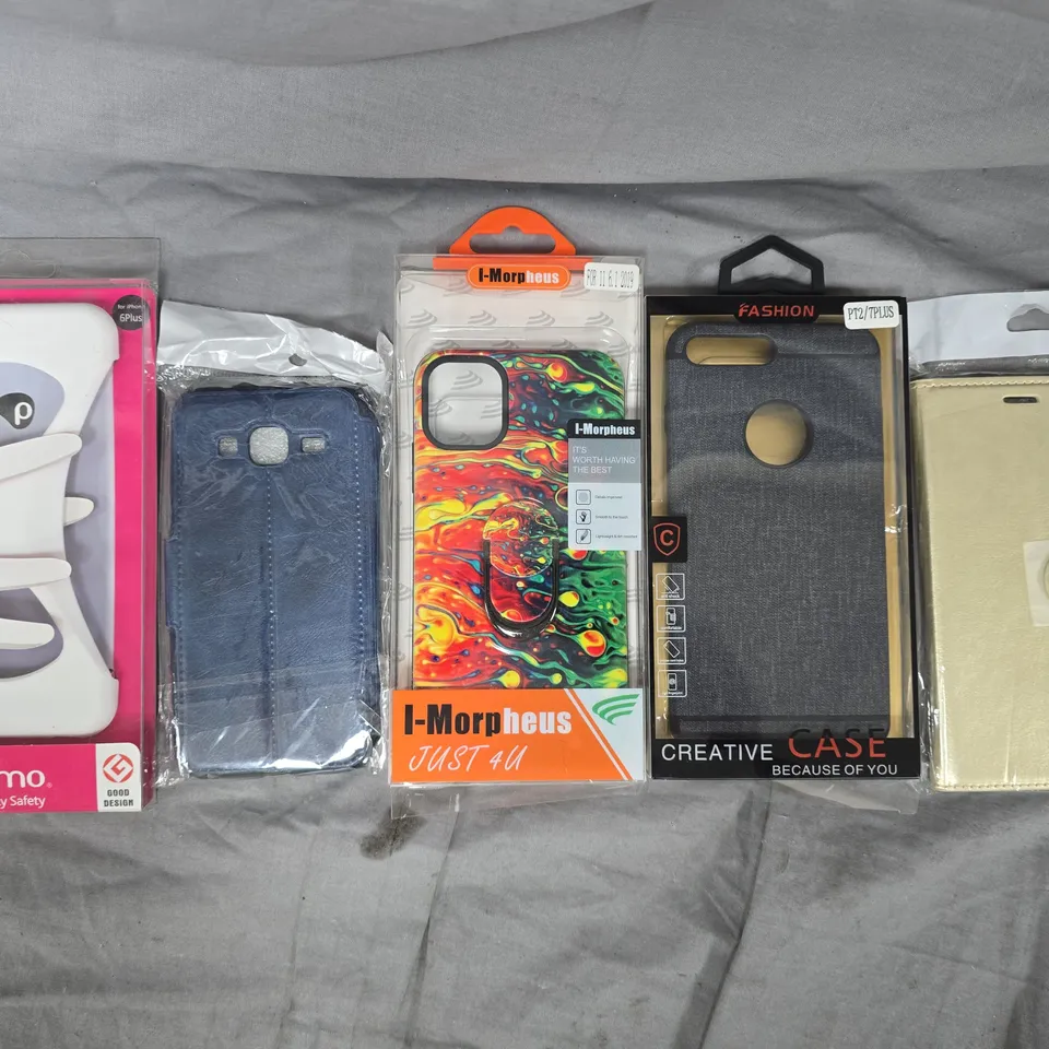 BOX TO INCLUDE LARGE ASSORTMENT OF PHONE CASES AND COVERS IN VARIOUS COLOURS AND STYLES - MAKES AND MODELS VARY - COLLECTION ONLY
