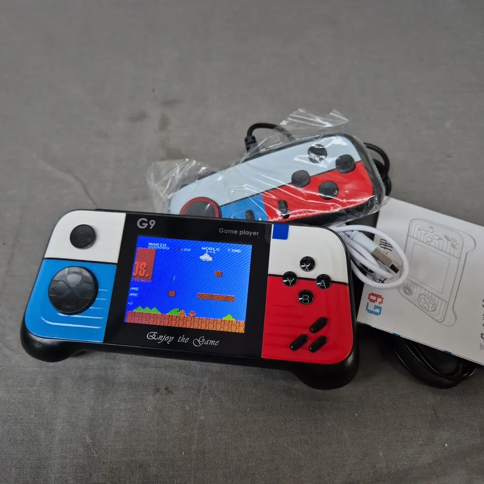 BOXED G9 HANDHELD RETRO GAME CONSOLE