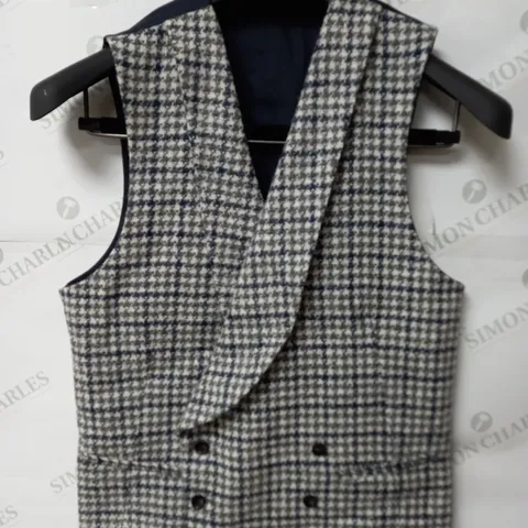 SUIT SUPPLY WOOL ALPACA BLEND WAISTCOAT - 38